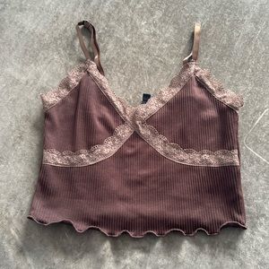 Divided H&M cropped ribbed tank top with lace trim.  Color- brown. Size small